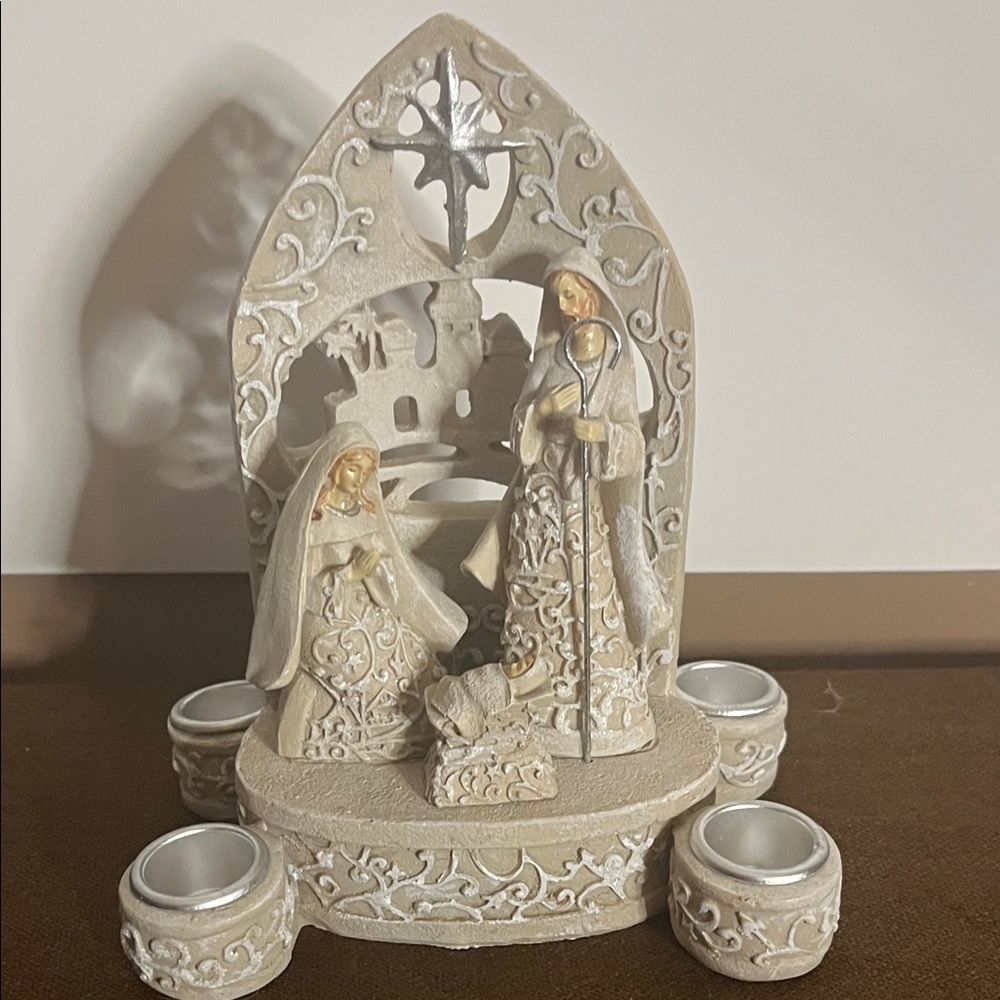 😄Nativity Scene Candle Holder 4 candles